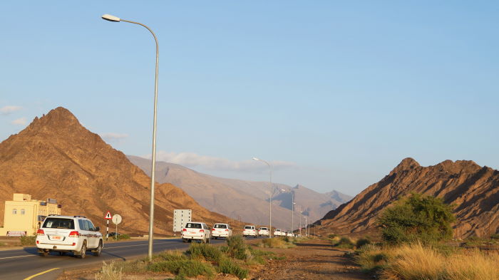 Oman, Konvoi der SUVs.